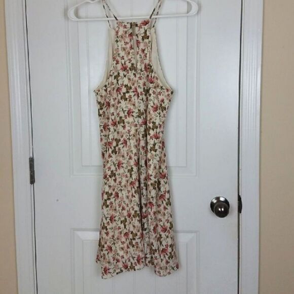 Everly by Francesca Sleeveless Floral Dress - Picture 4 of 7